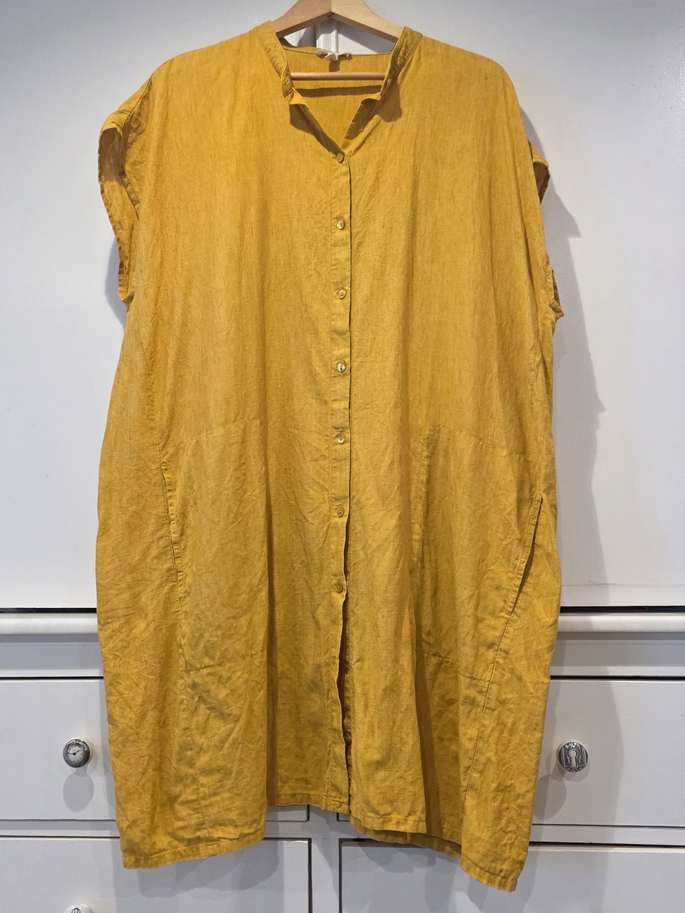 EILEEN FISHER Washed-Organic-Linen Délavé Cap-Sleeve Dress - Picture 3 of 8
